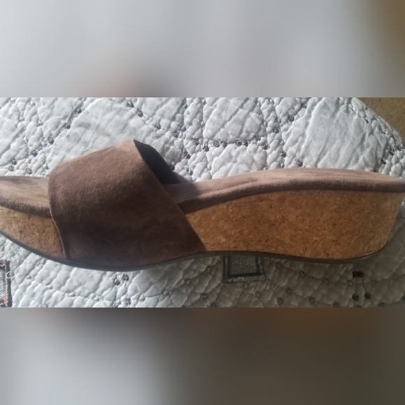 Ugg slips on comfy - Picture 4 of 11